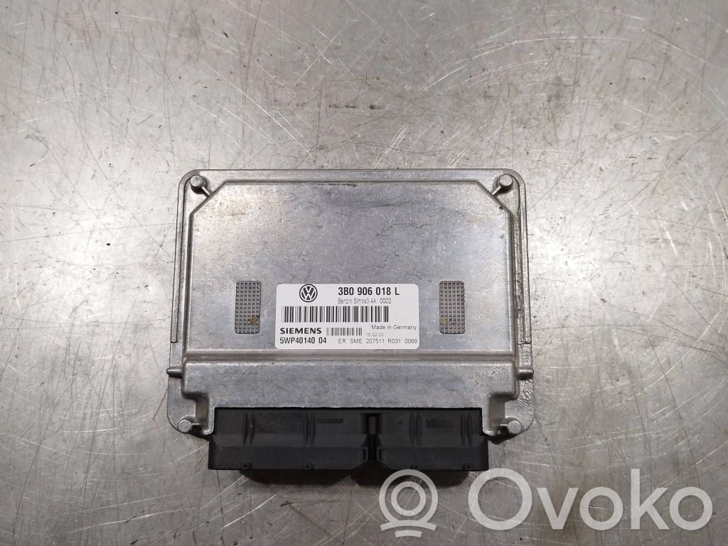 Volkswagen PASSAT B5.5 Engine control unit/module 