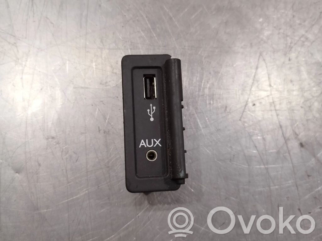 Renault Megane III Enchufe conector USB 