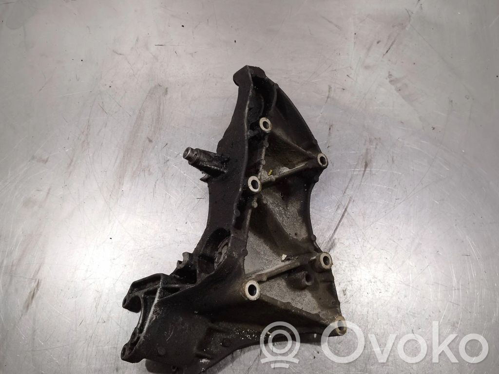 Engine mounting bracket   8200183234