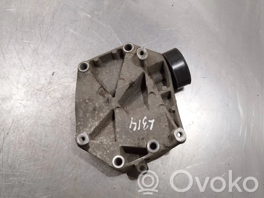 Engine mounting bracket   55187675