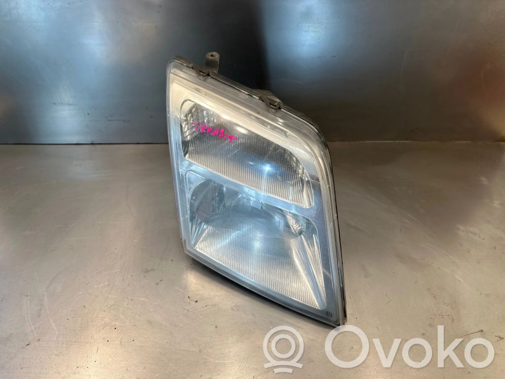 Ford Connect Headlight/headlamp 
