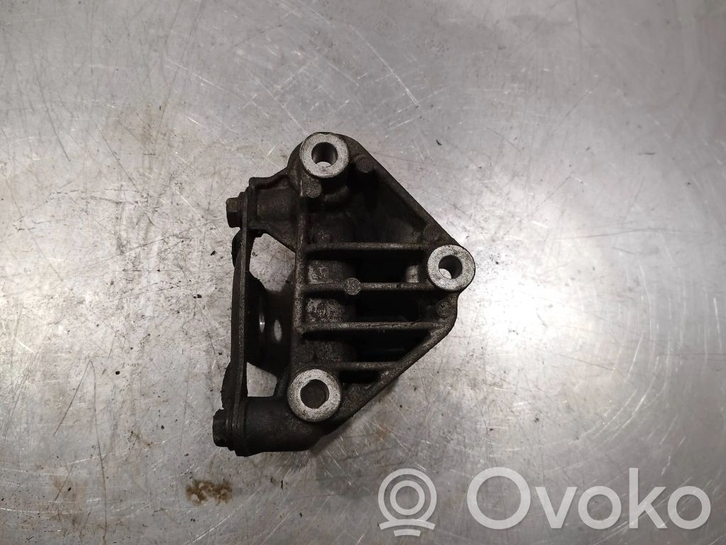 Renault Espace IV Engine mount bracket 