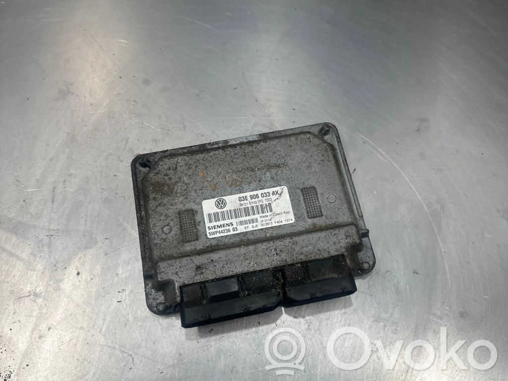 Volkswagen Polo IV 9N3 Engine control unit/module 