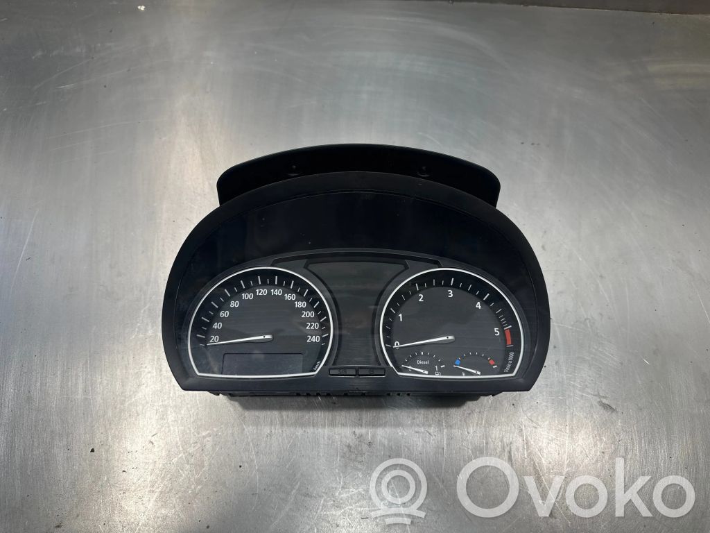 BMW X3 E83 Speedometer (instrument cluster) 