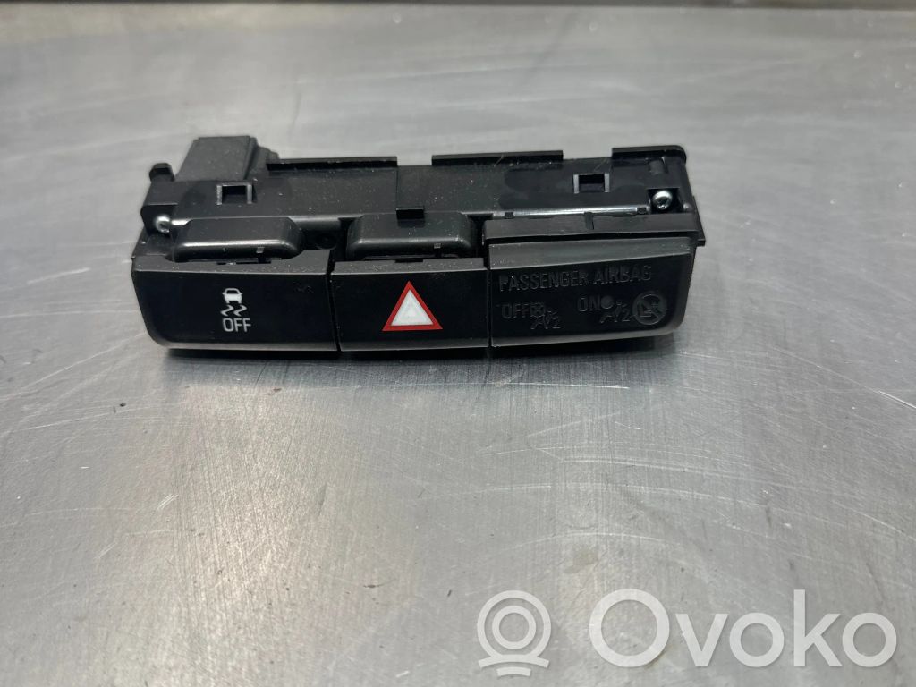 Opel Mokka Hazard light switch 