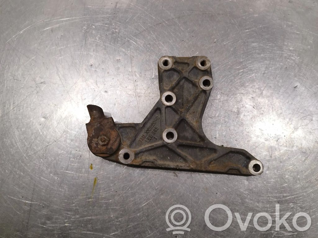 Land Rover Freelander Engine mounting bracket 