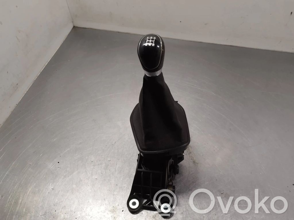 Ford Transit Courier Gear shifter/selector 