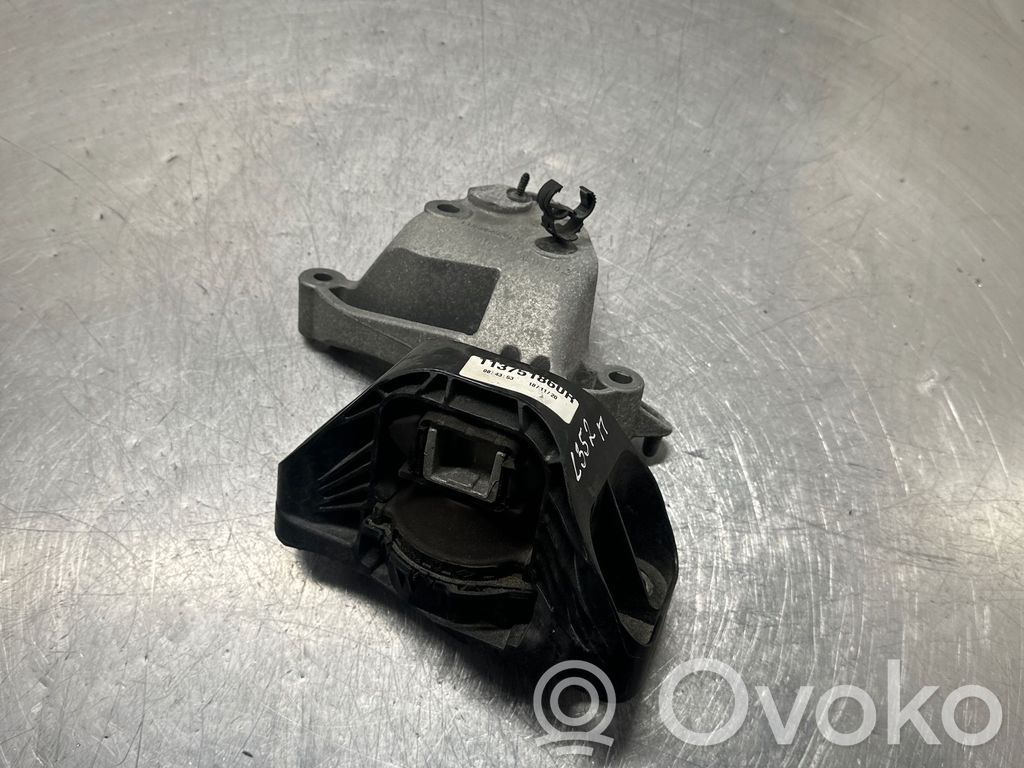 Renault Kadjar Engine mount bracket 