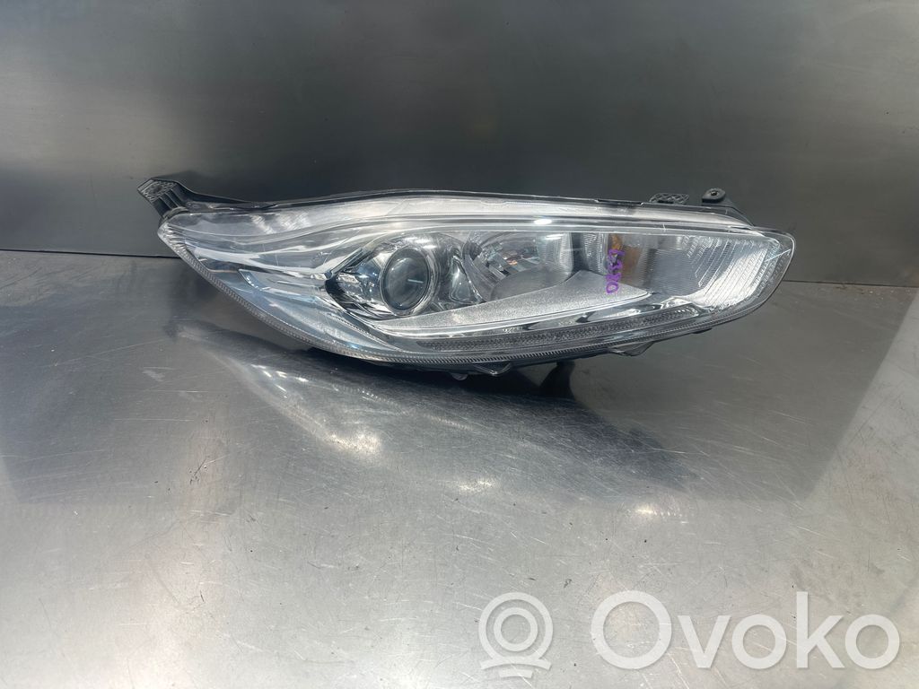 Ford Fiesta Lampa przednia 