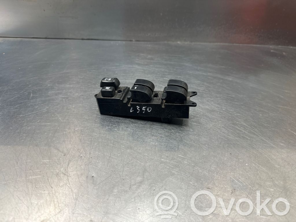 Mitsubishi Outlander Electric window control switch 