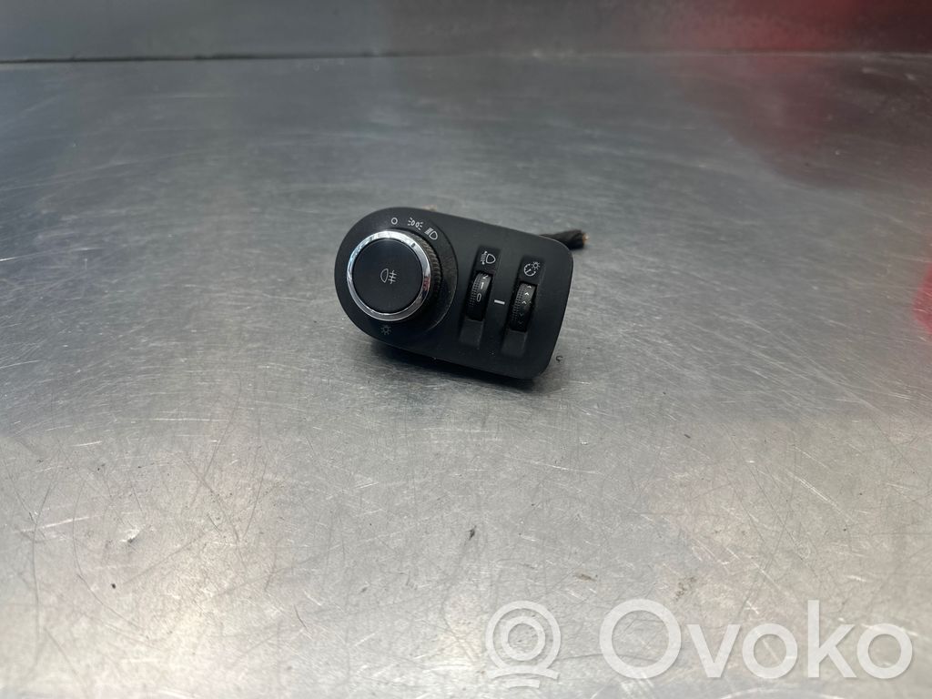 Opel Meriva B Light switch 