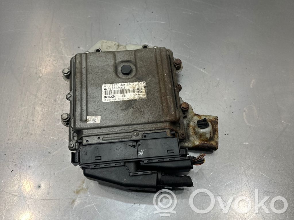 Mitsubishi Colt Engine control unit/module 