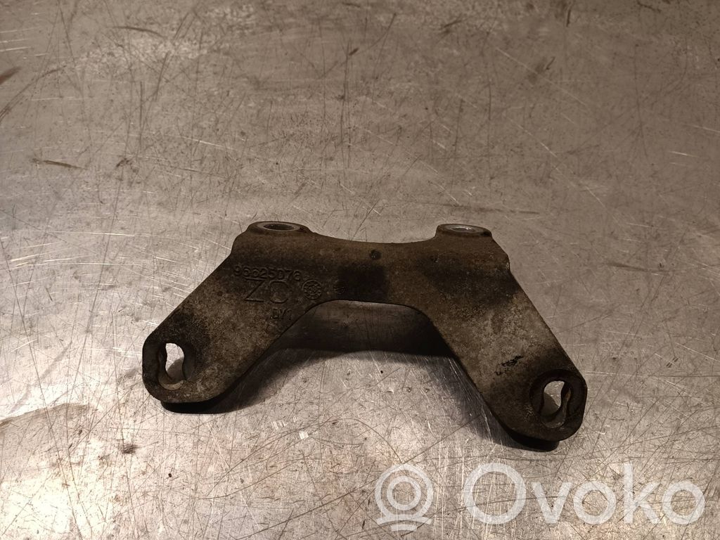 Opel Antara Engine mounting bracket 