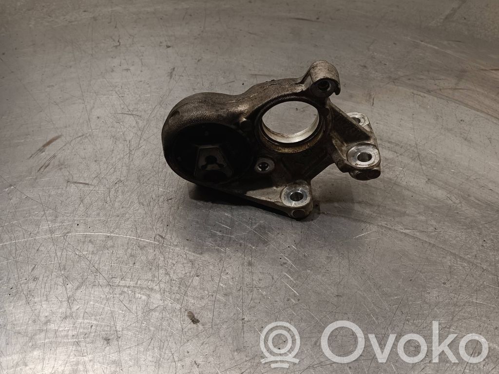 Peugeot 3008 I Engine mount bracket 