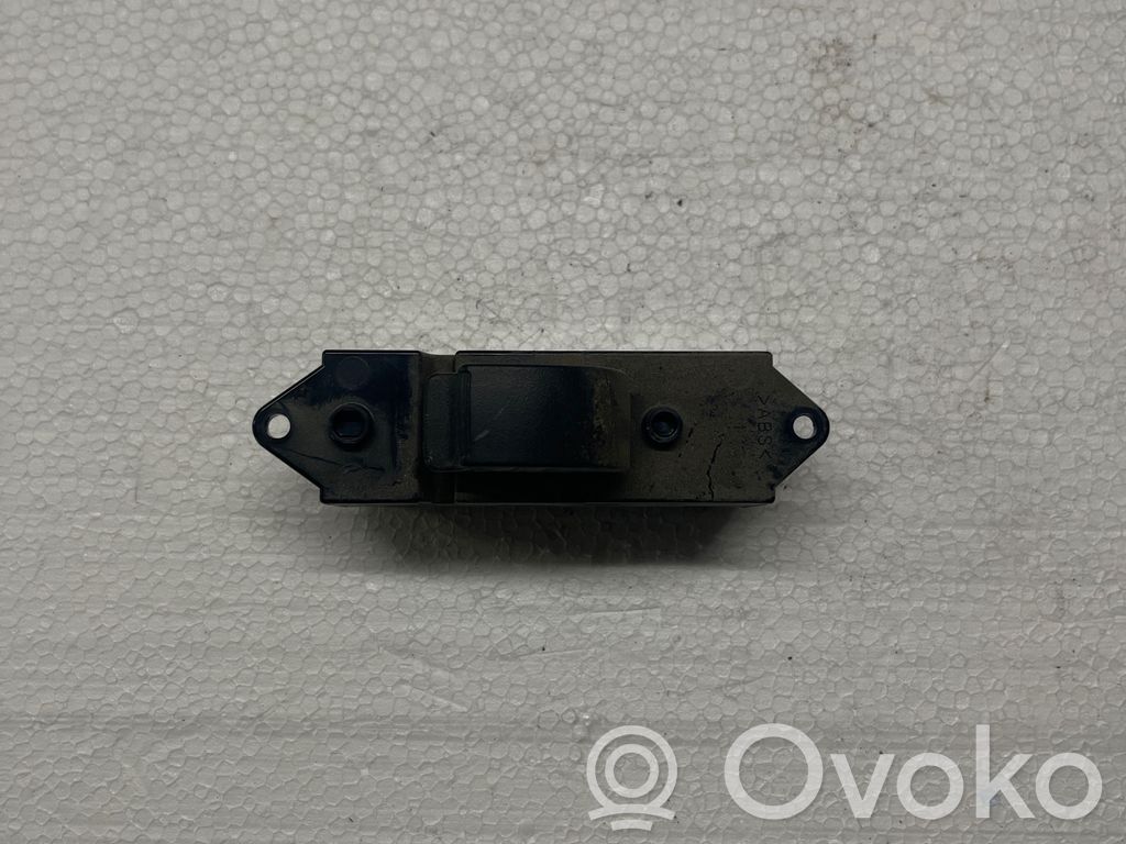 Mitsubishi Outlander Electric window control switch 