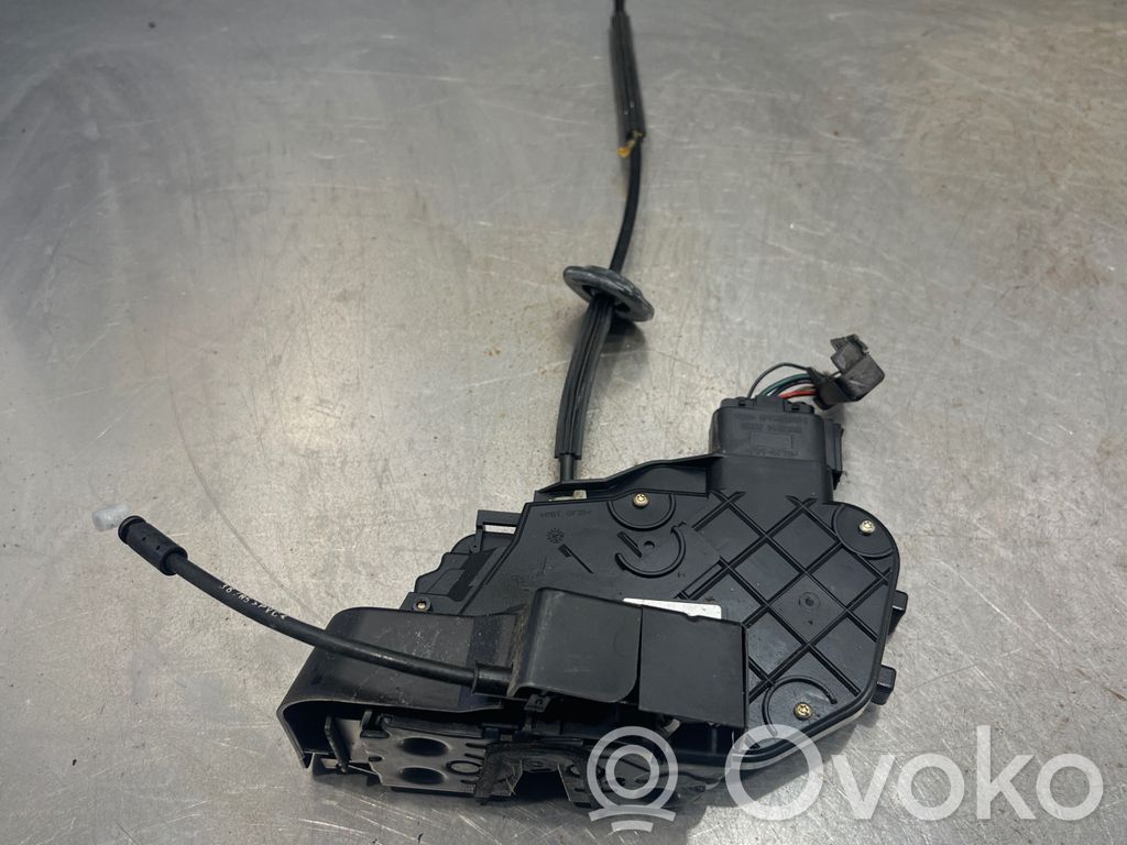 Land Rover Discovery 3 - LR3 Zamek drzwi tylnych 