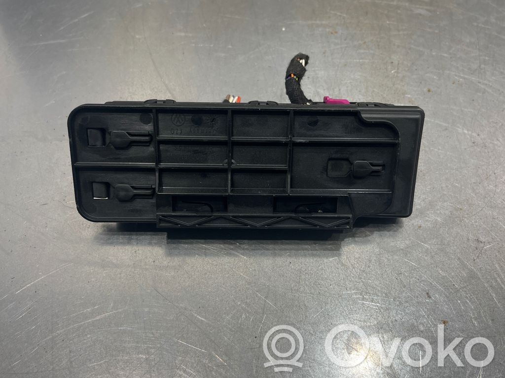 Volkswagen PASSAT B8 Tailgate/trunk control unit/module 