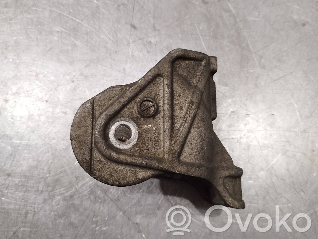 Mitsubishi Outlander Gearbox mounting bracket 