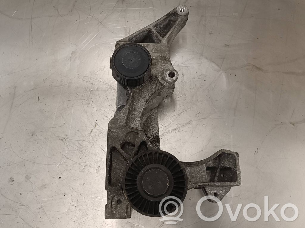 BMW 3 E90 E91 Supporto del generatore/alternatore 
