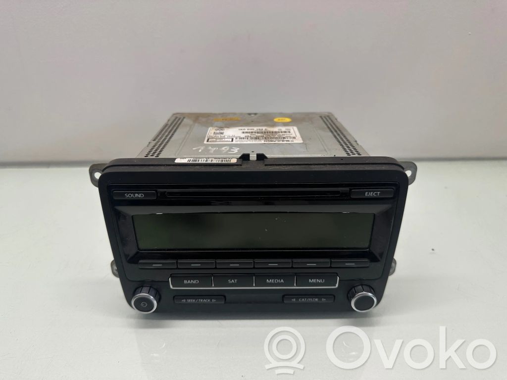 Volkswagen Jetta VI Panel / Radioodtwarzacz CD/DVD/GPS 