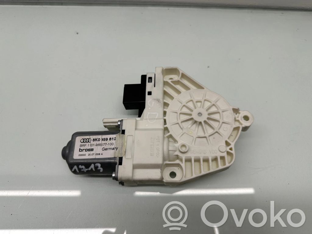 Audi A4 S4 B8 8K Silniczek podnoszenia szyby drzwi tylnych 