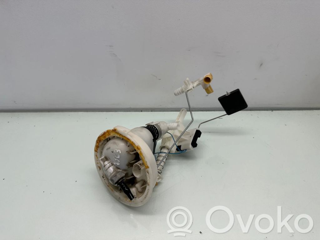 BMW 1 E81 E87 Fuel level sensor 