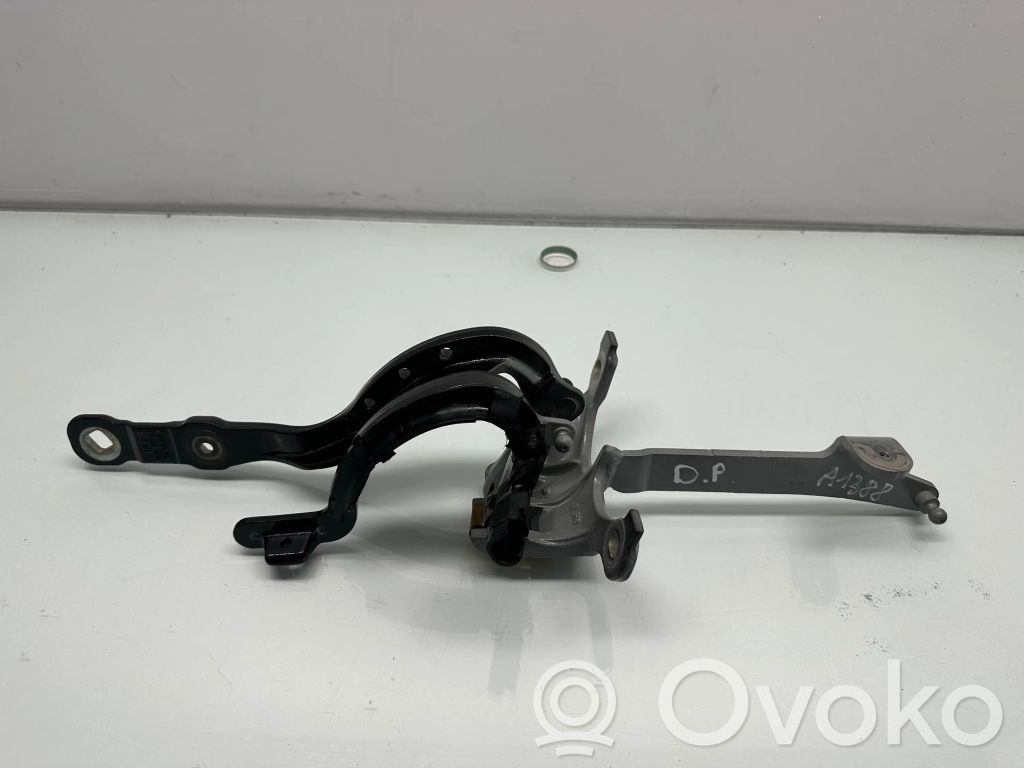 BMW 5 G30 G31 G38 Zawias klapy tylnej bagażnika 