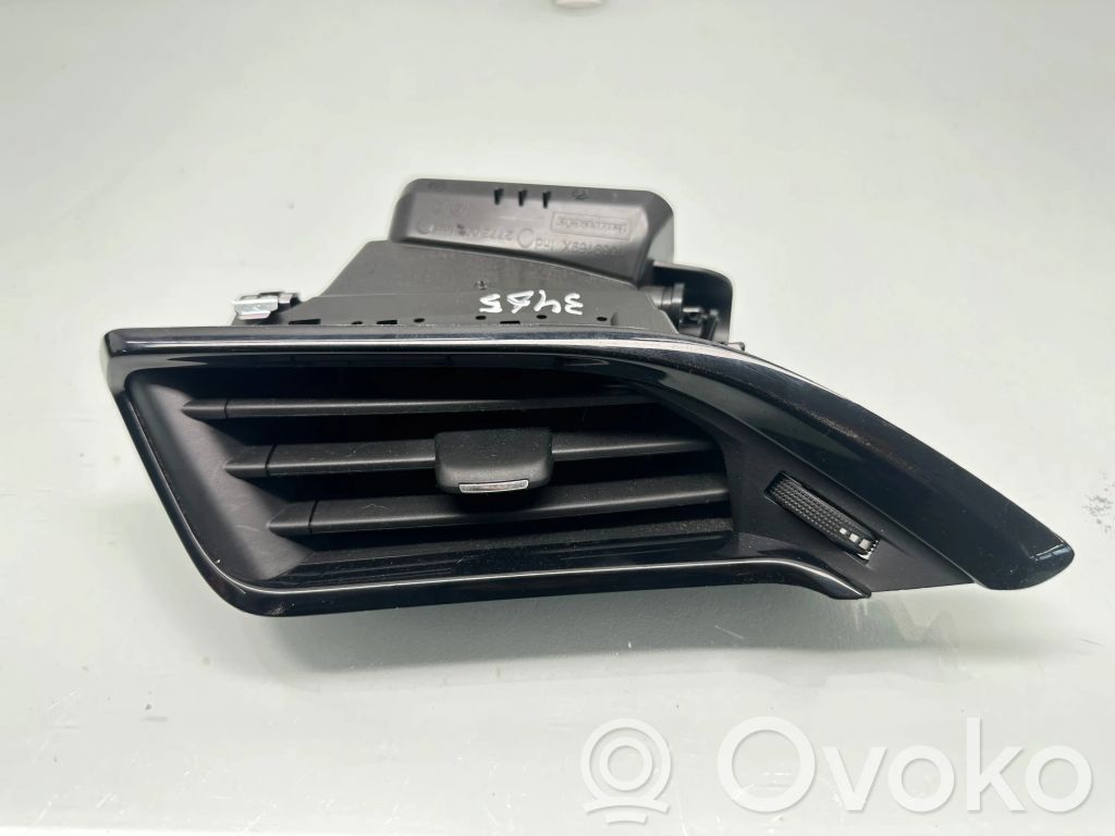 Peugeot 208 I Moldura protectora de la rejilla de ventilación lateral del panel 