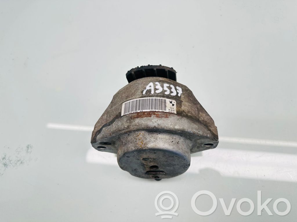 BMW 5 E60 E61 Engine mount bracket 