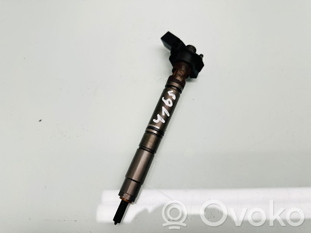 Audi A7 S7 4G Fuel injector 
