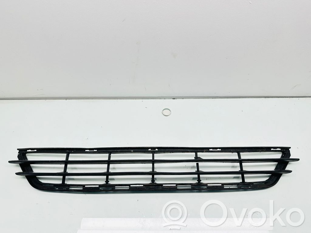 Volvo V60 Front bumper lower grill 