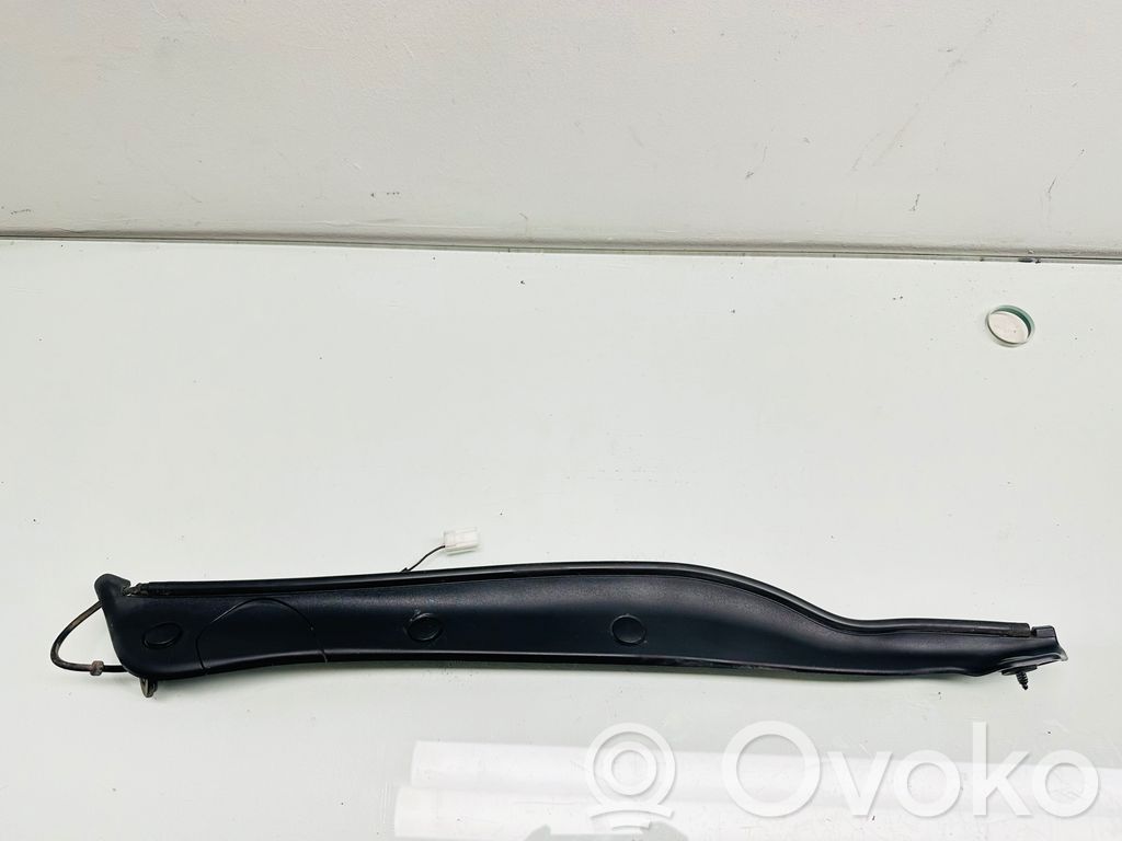 Tailgate trim   83130D4400