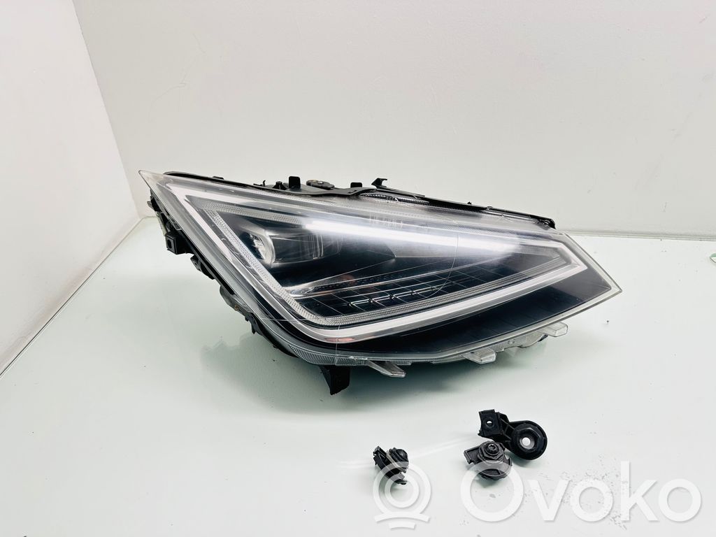 Seat Ibiza V (KJ) Lampa przednia 