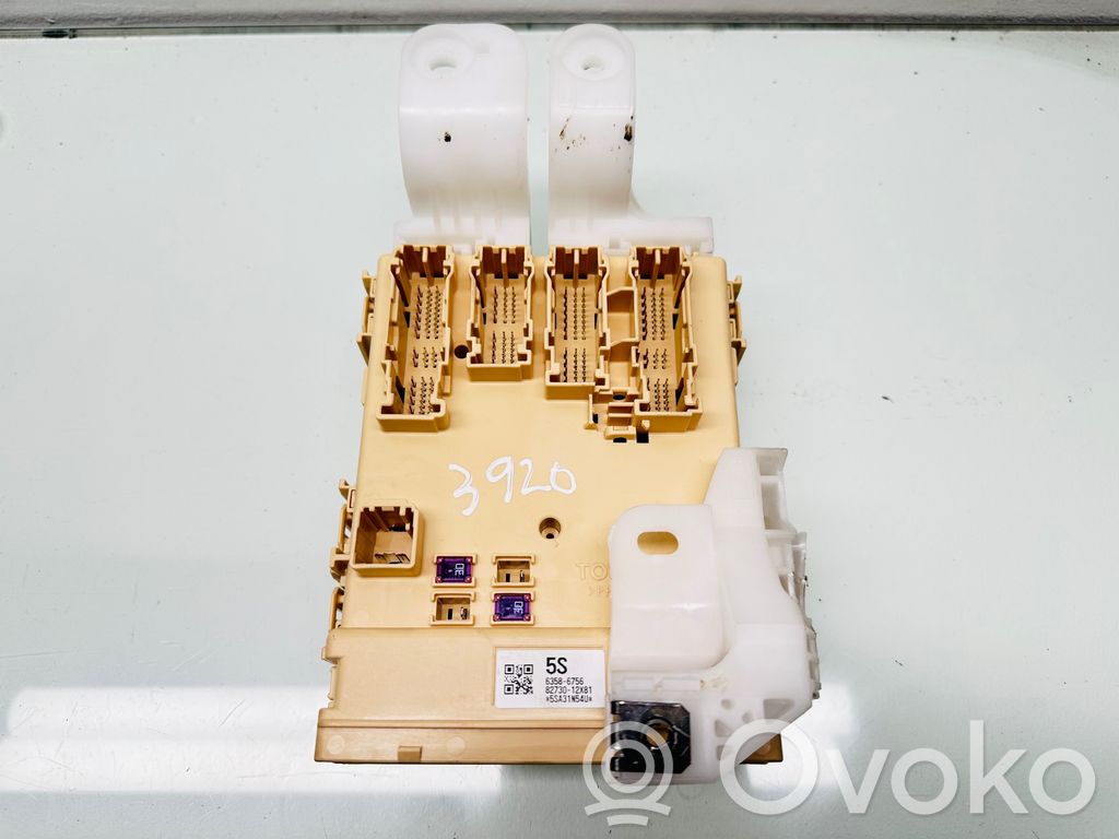 Toyota Auris E180 Módulo de fusible 