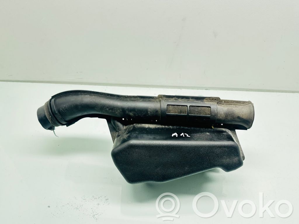 Toyota Auris E180 Rezonator / Dolot powietrza 
