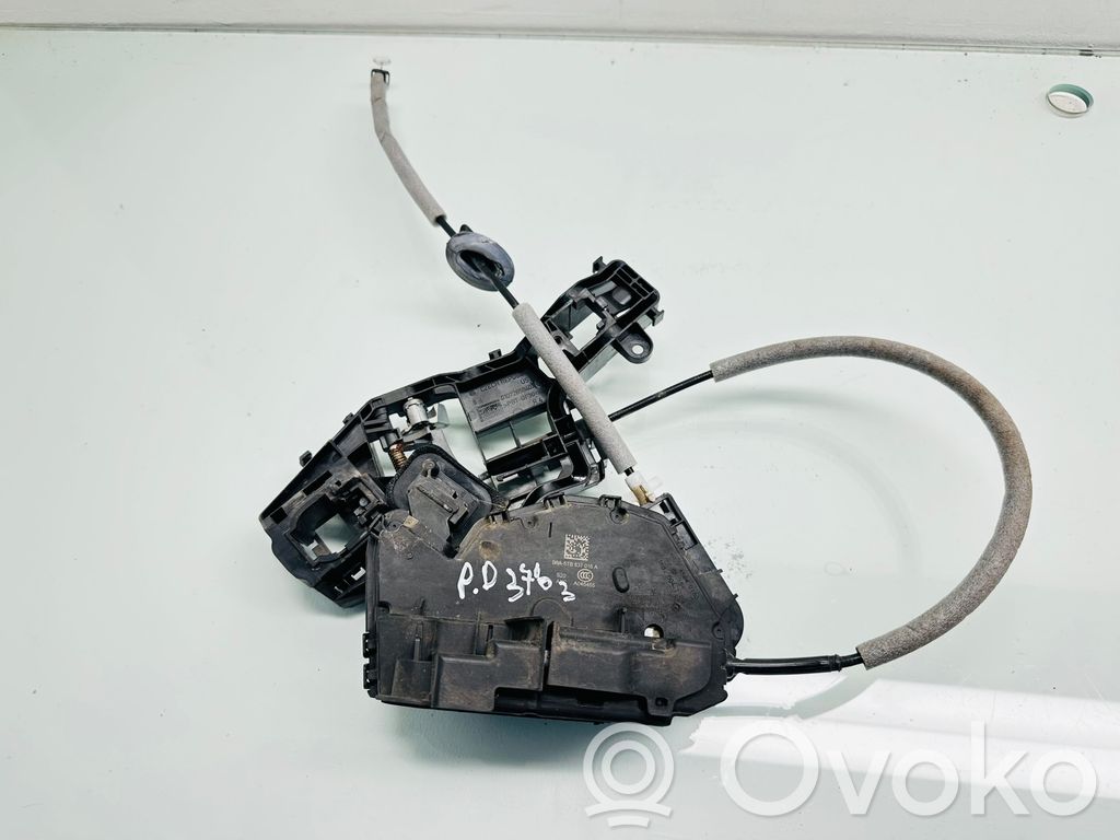 Volkswagen Touran III Priekšpusē slēdzene 