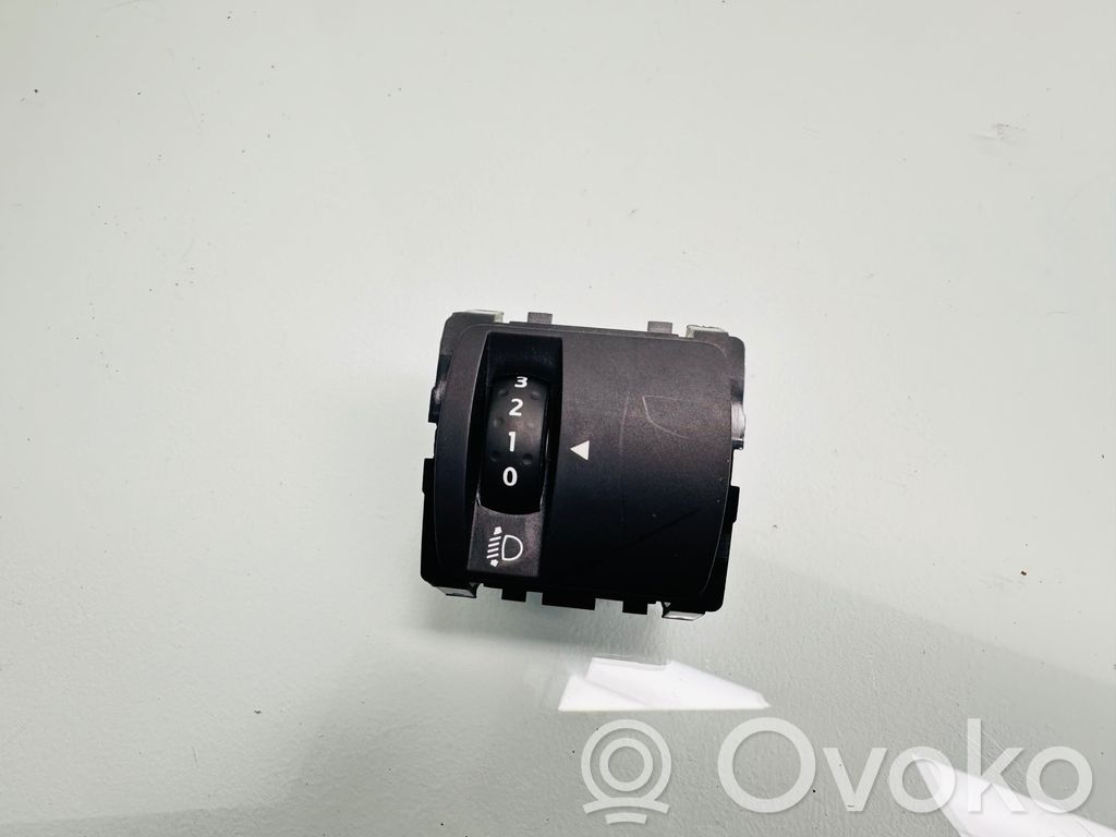 Renault Talisman Headlight level height control switch 