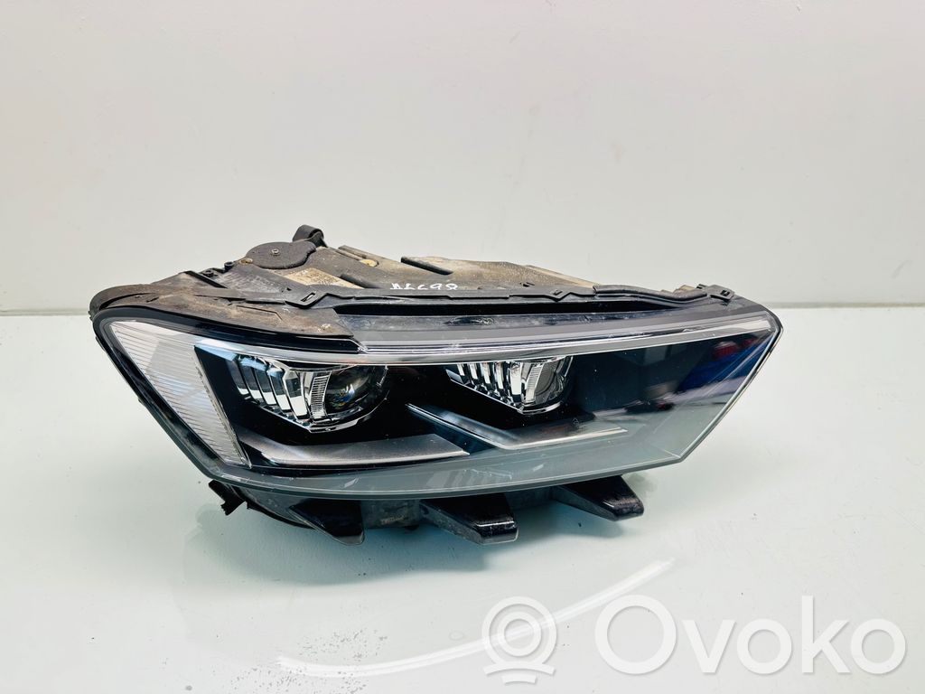 Volkswagen T-Roc Lampa przednia 