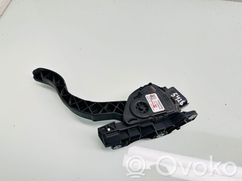 Volvo V70 Accelerator throttle pedal 