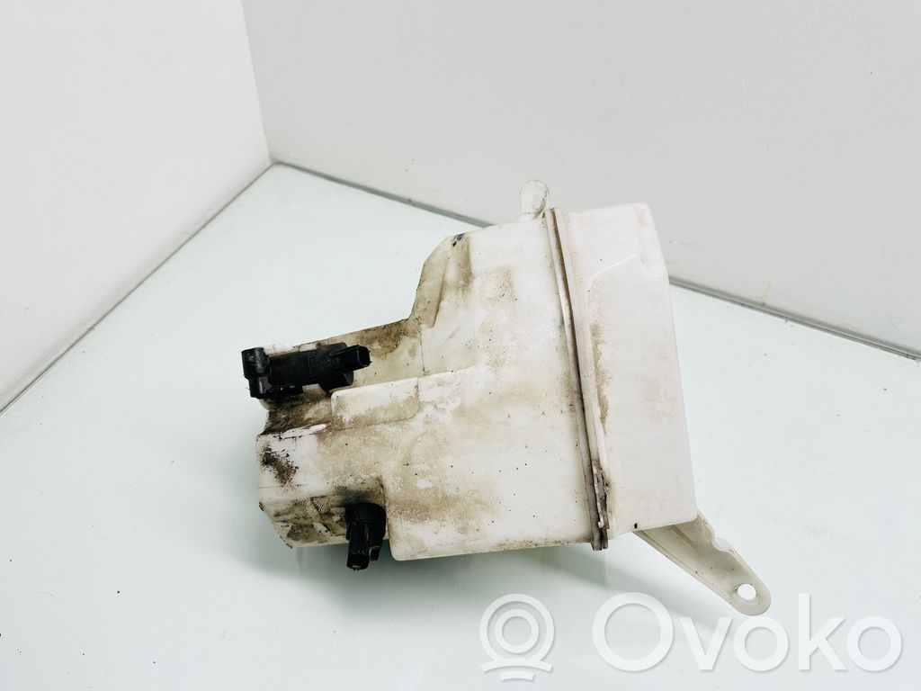 Volvo V70 Langų skysčio bakelis 