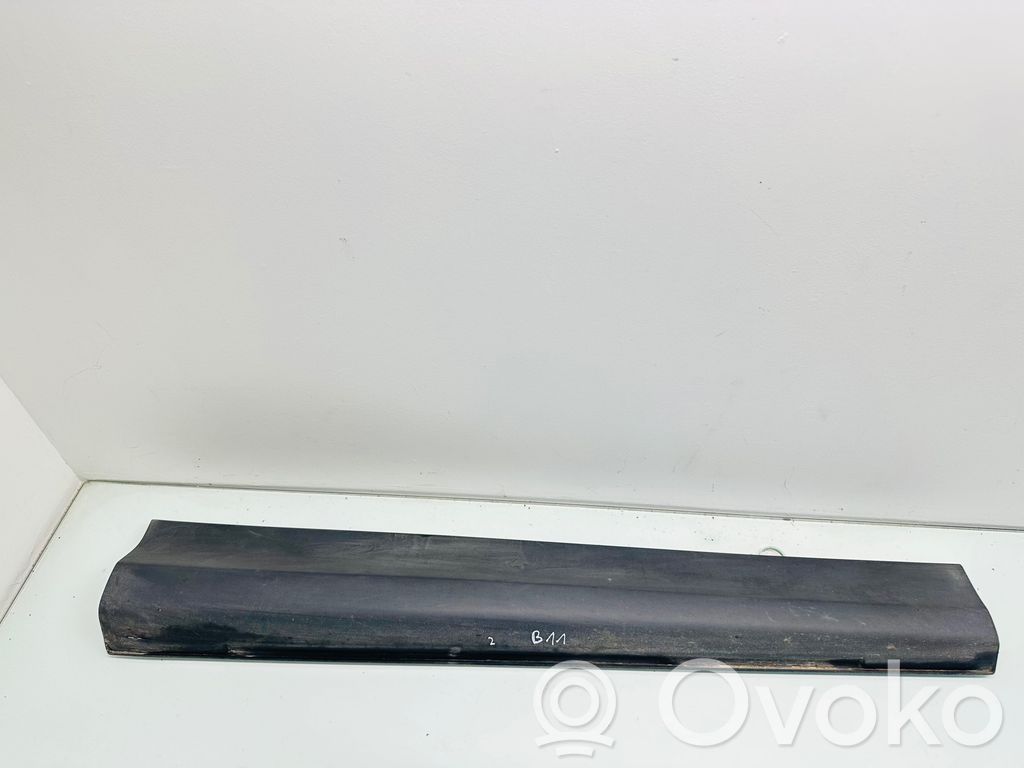 Listwa drzwi przednich   KD5351,K2443