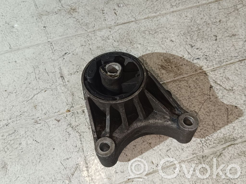 Opel Zafira B Engine mount bracket 