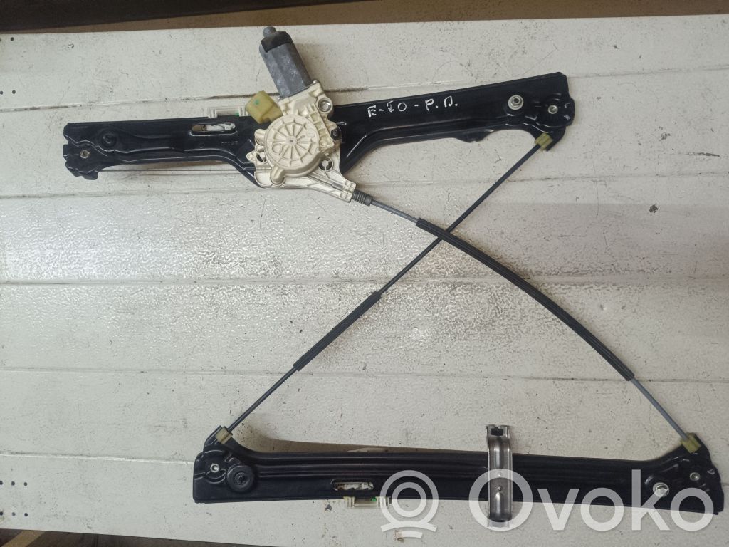 Front door window regulator with motor   7166380E