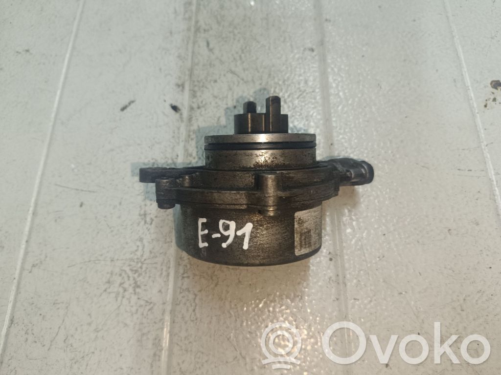 BMW 3 E90 E91 Vacuum pump 