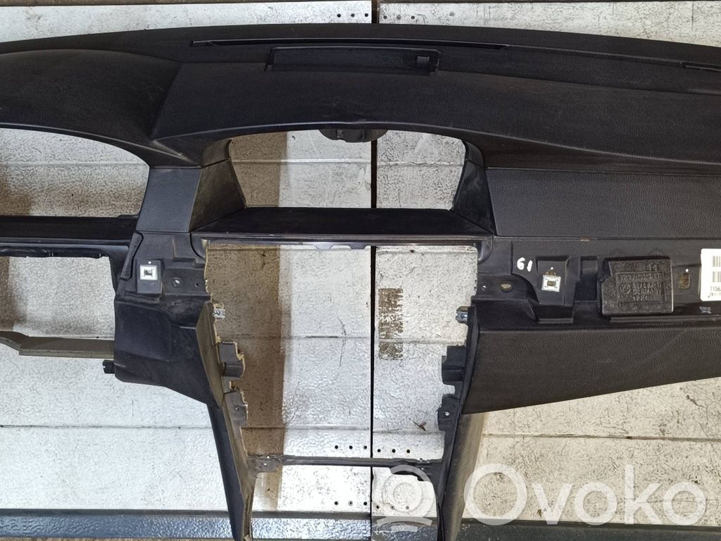 BMW 5 E60 E61 Panelė 