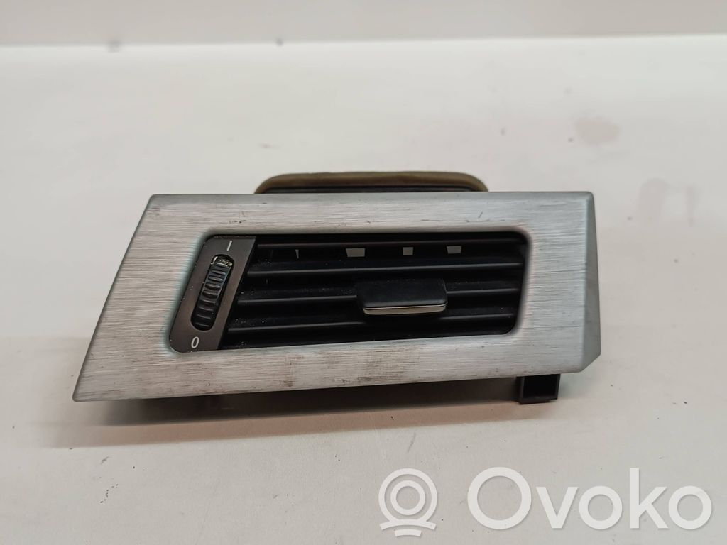 BMW 5 E60 E61 Šoninės oro grotelės 