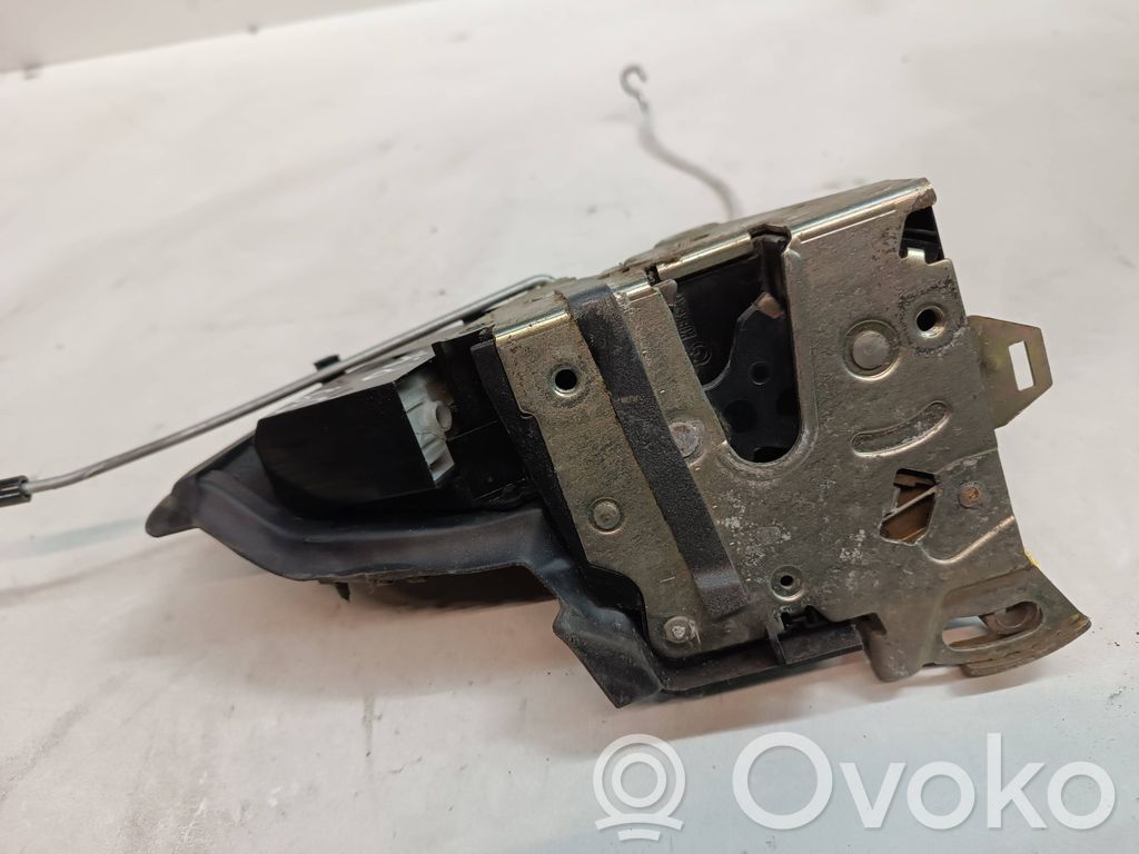 Etuoven lukko   82350959