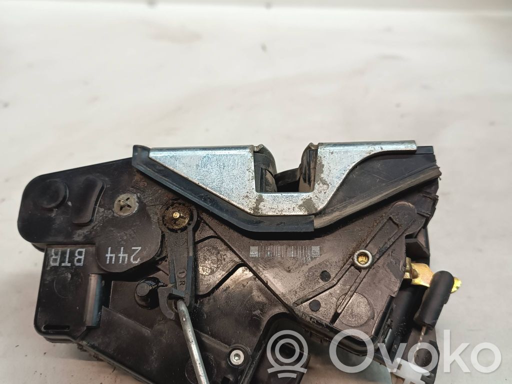 BMW 3 E46 Front door lock 