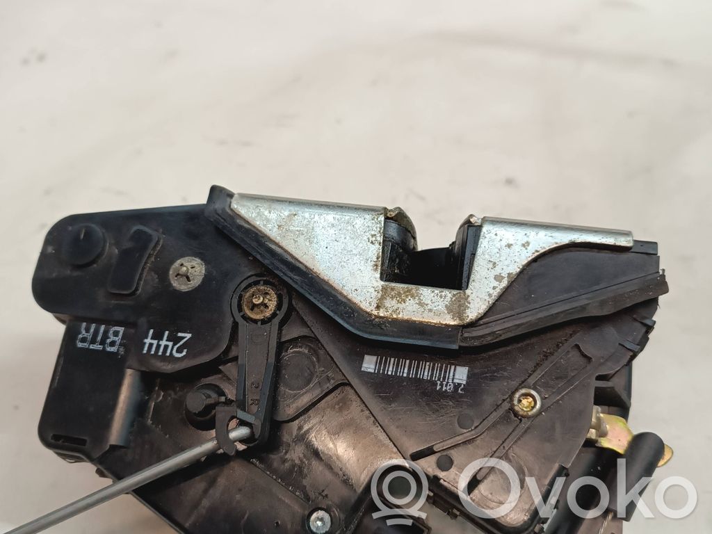 BMW 3 E46 Front door lock 