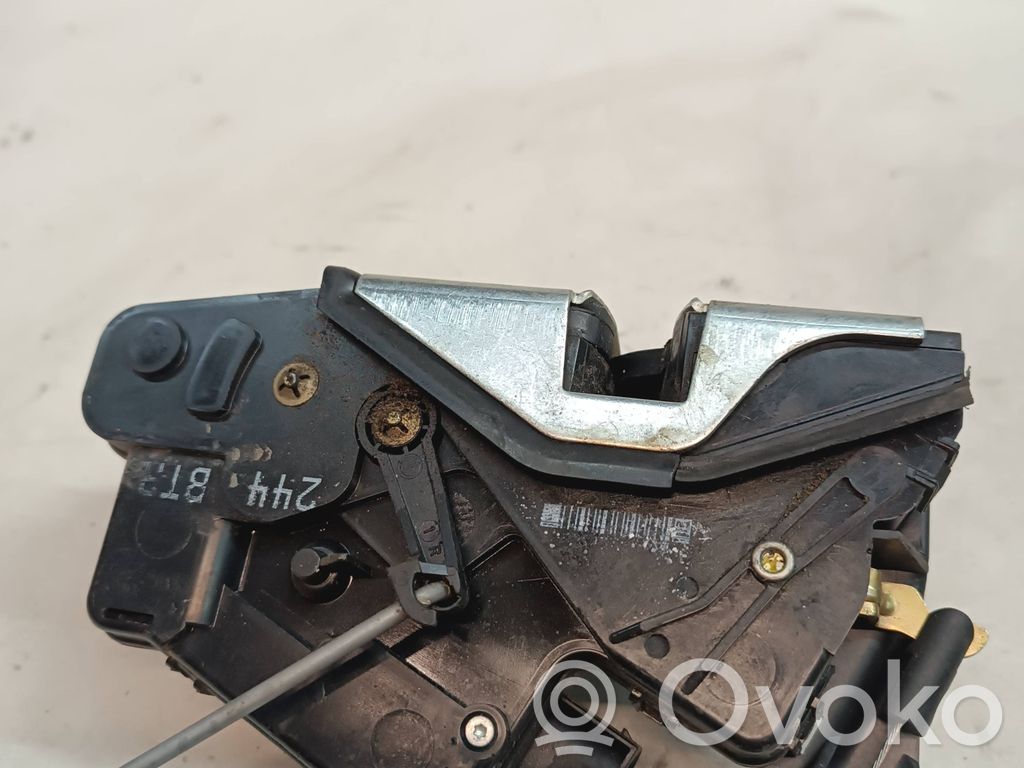 BMW 3 E46 Front door lock 
